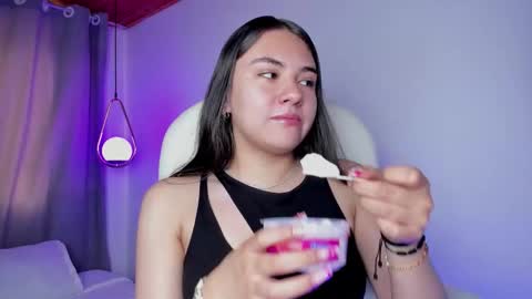 Mia Nevaeh - follow me online show from February 10, 9:18 pm