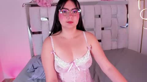 Mia nyxie online show from May 24, 12:31 am