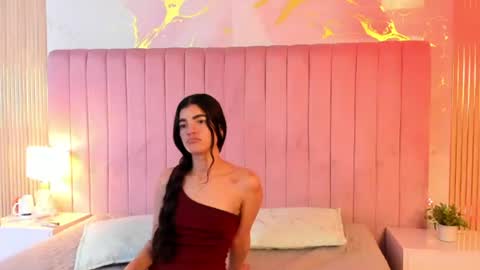 mia online show from July 22, 4:08 pm