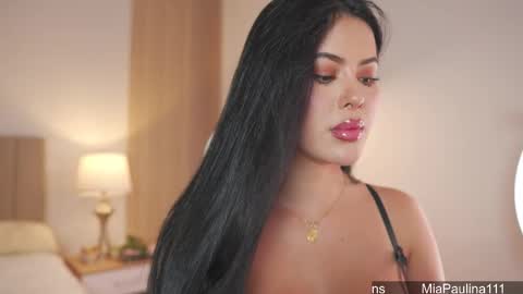 Instagram Nelyiramirez online show from March 3, 4:07 am