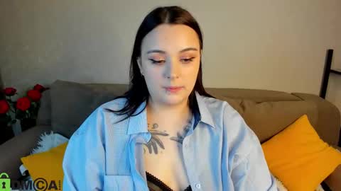 Snapshot of mia_r0ss chatting on October 15, 2:58 am Mia online show from October 15, 2:58 am
