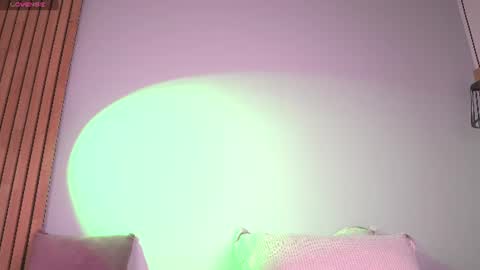 Mia Reeves online show from July 27, 6:38 pm
