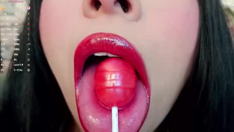 Mia online show from November 27, 8:23 pm