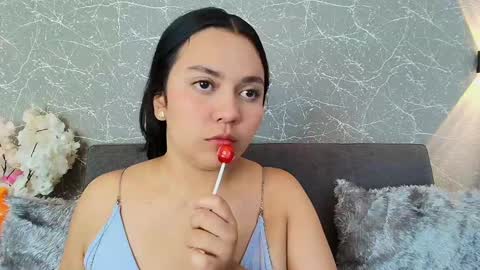 Snapshot of mia_roux13 chatting on January 12, 2:35 am Mia Roux online show from January 12, 2:35 am