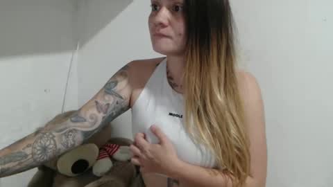 Mia Sepulveda online show from February 16, 11:59 pm