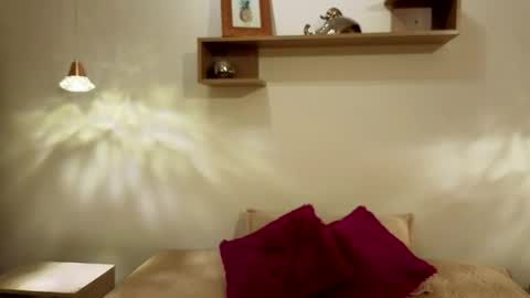 mia_velveet online show from February 10, 7:17 pm