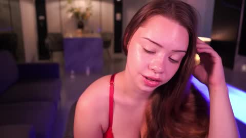 VixenMia online show from November 14, 3:39 am