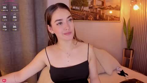 Snapshot of mia_white11 chatting on February 25, 12:38 pm Mia White online show from February 25, 12:38 pm