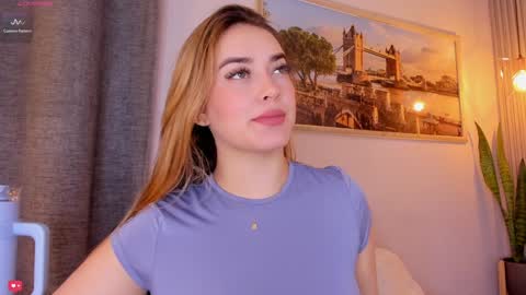 Snapshot of mia_white11 chatting on January 27, 12:37 pm Mia White online show from January 27, 12:37 pm