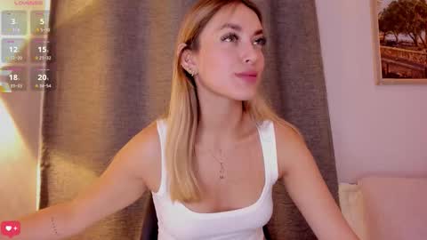 Snapshot of mia_white11 chatting on October 17, 1:47 pm Mia White online show from October 17, 1:47 pm