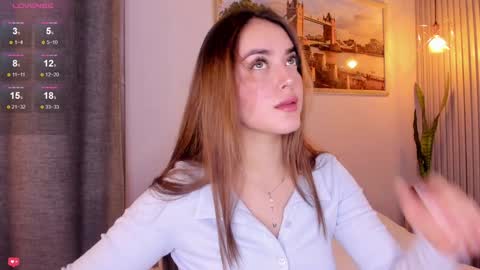Snapshot of mia_white11 chatting on December 4, 1:20 pm Mia White online show from December 4, 1:20 pm