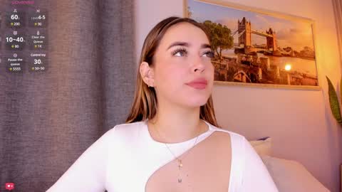 Snapshot of mia_white11 chatting on January 13, 12:24 pm Mia White online show from January 13, 12:24 pm