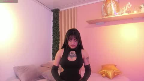 Snapshot of mia_zafir chatting on October 13, 1:14 pm mia_zafir online show from October 13, 1:14 pm