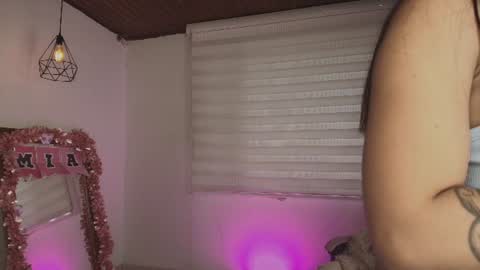 mia_zafir online show from July 28, 9:36 pm