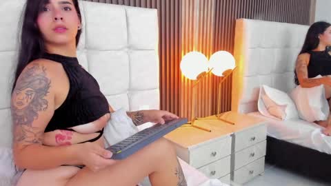 Mia online show from May 15, 6:21 pm