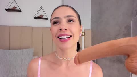 Snapshot of miaa_monrroee_ chatting on October 11, 10:42 am Mia online show from October 11, 10:42 am