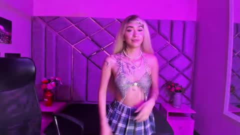 Snapshot of miaa_thopmson chatting on October 3, 10:04 pm Miaa online show from October 3, 10:04 pm
