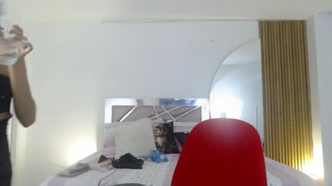 Snapshot of miaa_z chatting on December 18, 2:49 pm Miaa online show from December 18, 2:49 pm