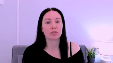 Mia online show from May 12, 4:46 pm