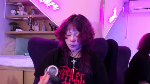 Snapshot of miaamane chatting on March 12, 12:36 pm Mia online show from March 12, 12:36 pm