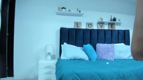 MIA online show from December 3, 3:18 am