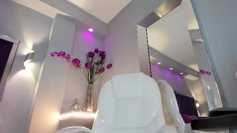 Mia Camille online show from June 17, 6:42 pm