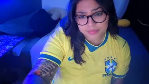 Mia online show from July 11, 12:54 am