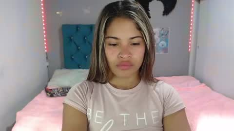 miacumgirl online show from June 23, 12:25 pm