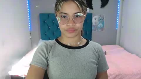 miacumgirl online show from June 11, 12:13 pm