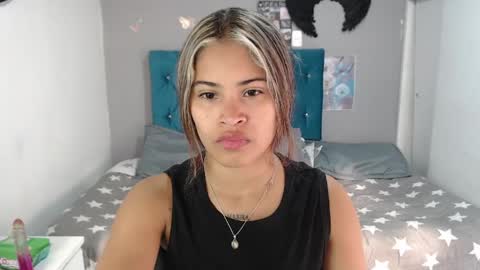 miacumgirl online show from April 14, 12:16 pm