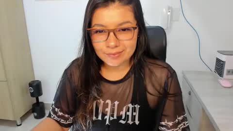 IG Yojanagomez  online show from March 1, 4:44 pm