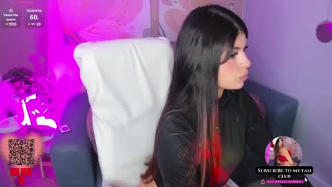 Snapshot of miadlucca chatting on January 21, 8:00 pm Mia online show from January 21, 8:00 pm
