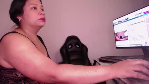 mia online show from February 18, 1:49 am