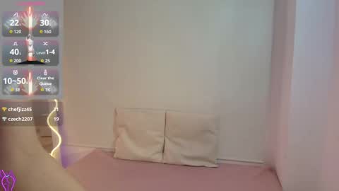 Snapshot of miagates_tay chatting on September 20, 4:22 am Mia online show from September 20, 4:22 am