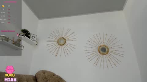 Miah Collins online show from December 22, 7:28 pm