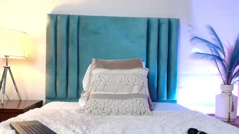 miahertz online show from October 31, 3:16 pm