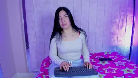 Mia online show from March 6, 3:45 am