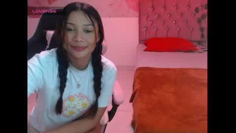 miaisabella905137 online show from July 23, 8:50 pm
