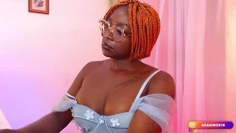 Mia online show from December 26, 11:46 pm