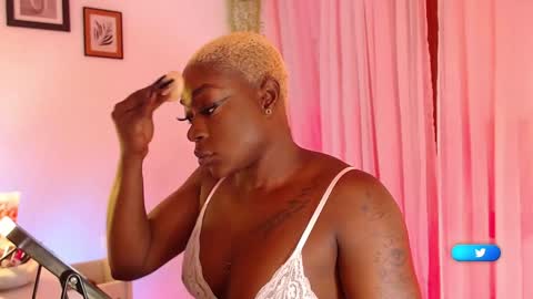 Mia online show from January 27, 9:02 am