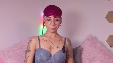 Mia Morgann online show from November 21, 5:48 pm