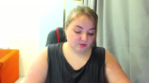 Snapshot of miapisa chatting on October 14, 4:31 pm miapisa online show from October 14, 4:31 pm