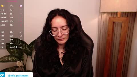 MIAPORTMANN online show from April 10, 9:37 am