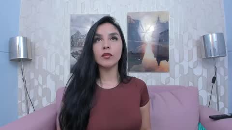 Snapshot of miaquevedo chatting on March 12, 12:15 pm Mia Quevedo online show from March 12, 12:15 pm