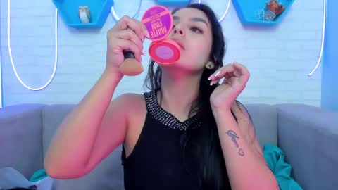 Snapshot of miaquevedo chatting on January 18, 11:32 am Mia Quevedo online show from January 18, 11:32 am