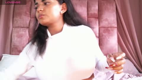 miasaandovaal 22 online show from February 1, 8:05 pm