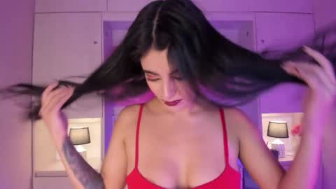 miaturnerr_ online show from May 17, 4:00 am