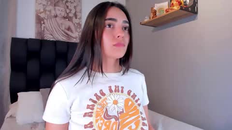 Snapshot of miavelvet1 chatting on October 16, 3:42 am miavelvet1 online show from October 16, 3:42 am