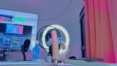Snapshot of miawills1 chatting on September 15, 10:17 pm LINAY And VALENTINA - INSTAGRAM LINAY MVP online show from September 15, 10:17 pm