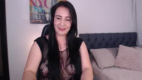 Mia Wilson online show from March 25, 5:11 am